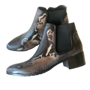 Donald J Pliner Dyla booties NEW leather snakeskin size 6 slip-on black brown